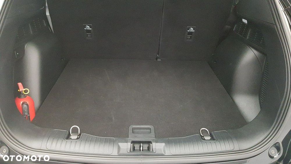 Ford Kuga - 24