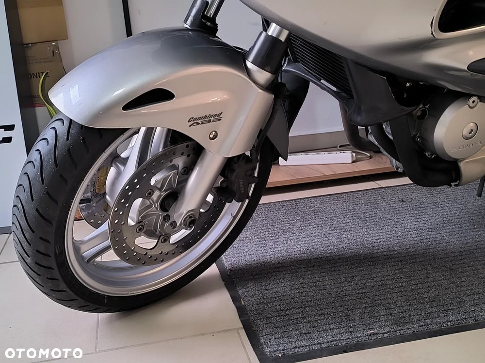 Honda Deauville - 11