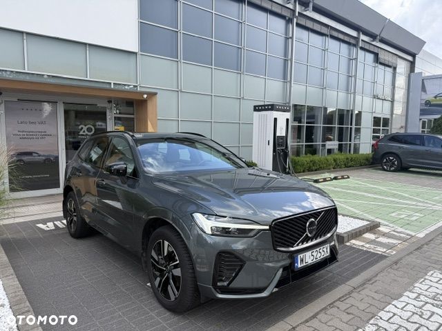 Volvo XC 60 B5 B AWD Plus Dark - 2