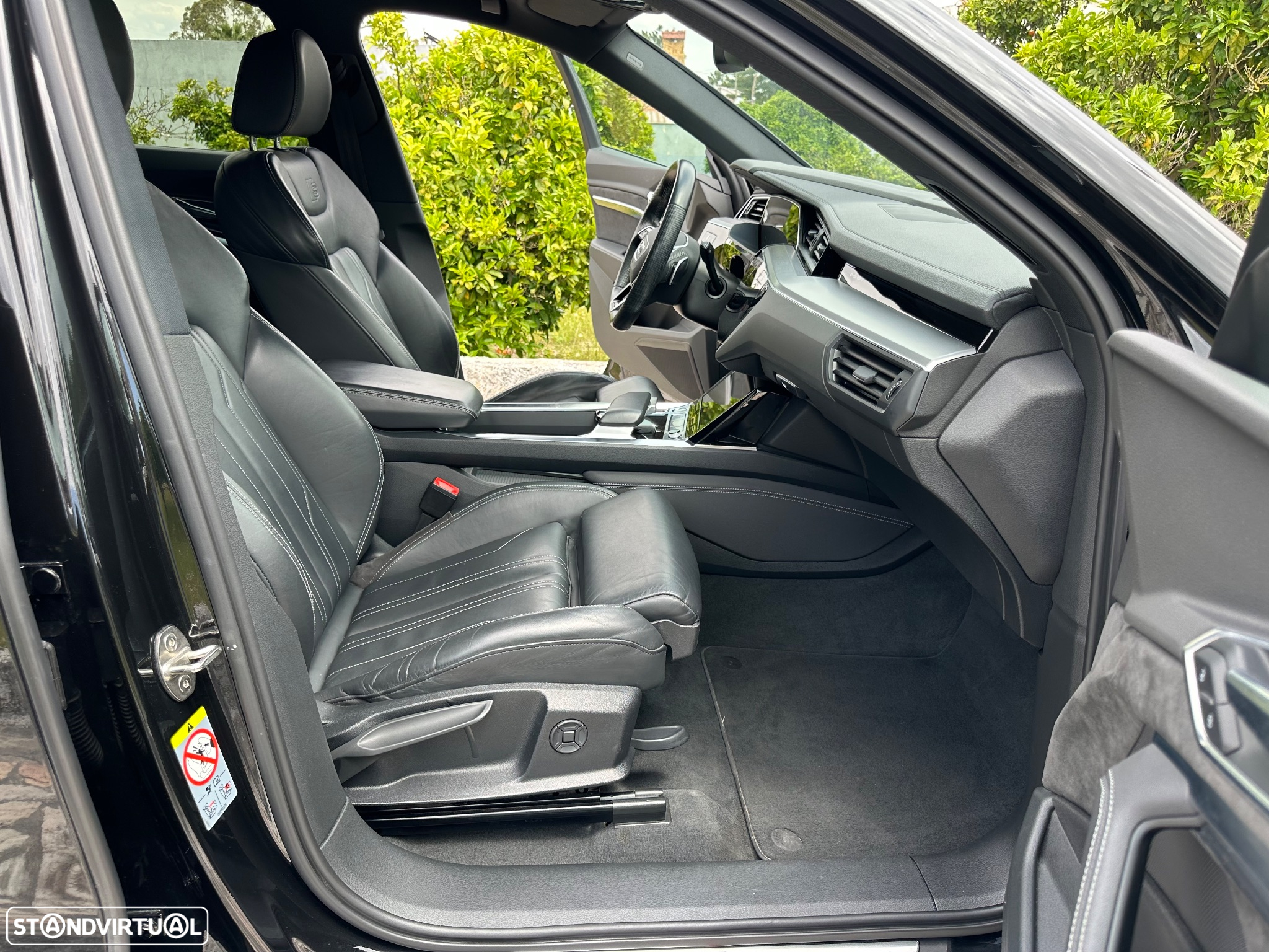 Audi e-tron 55 quattro S line - 30