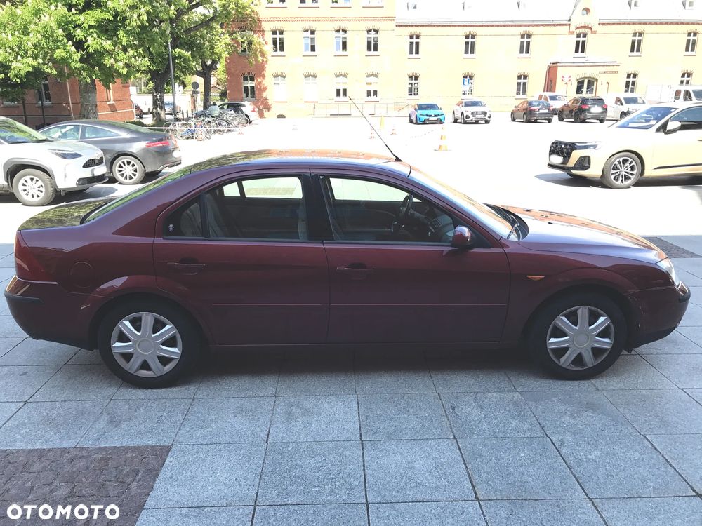 Ford Mondeo 1.8 Ghia - 4