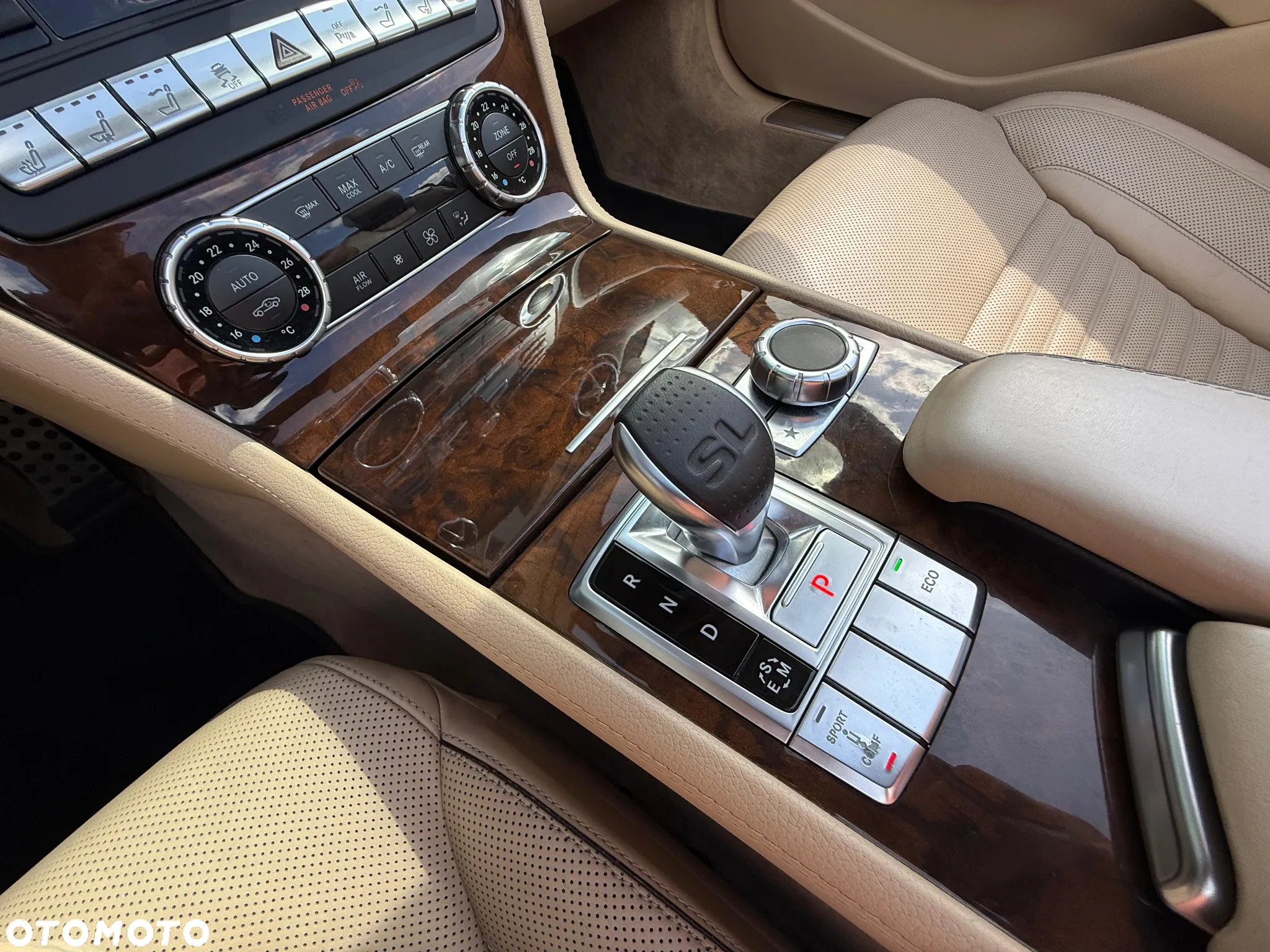 Mercedes-Benz SL - 23