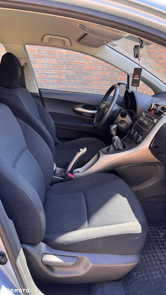 Toyota Auris 1.4 VVT-i - 13