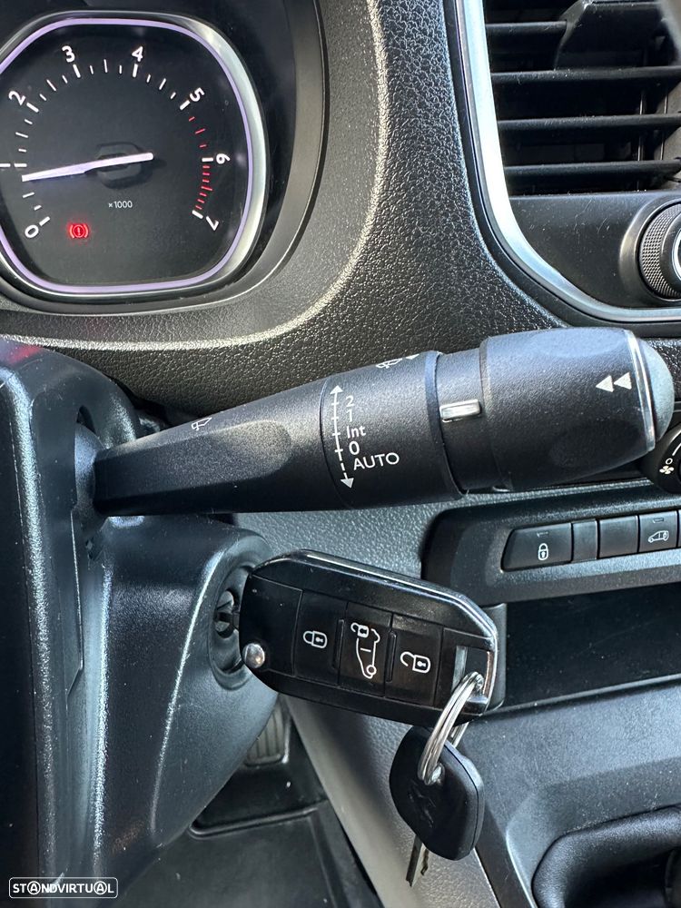 Peugeot EXPERT 2.0 HDI 120cv 3 Lugares  GPS - 13