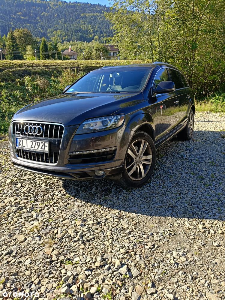 Audi Q7 - 1
