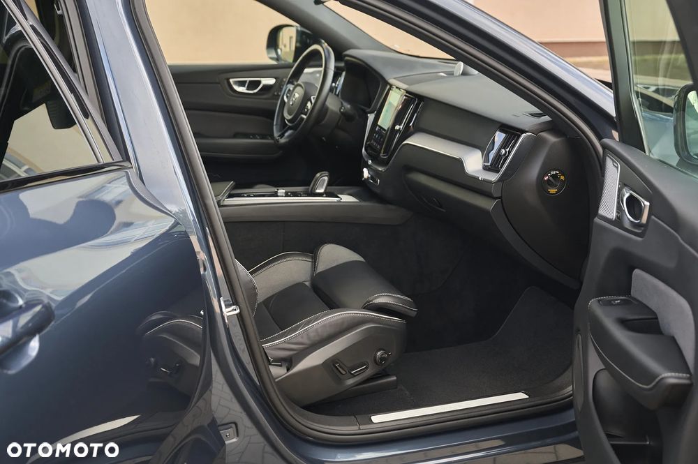 Volvo XC 60 B5 B Geartronic RDesign - 22