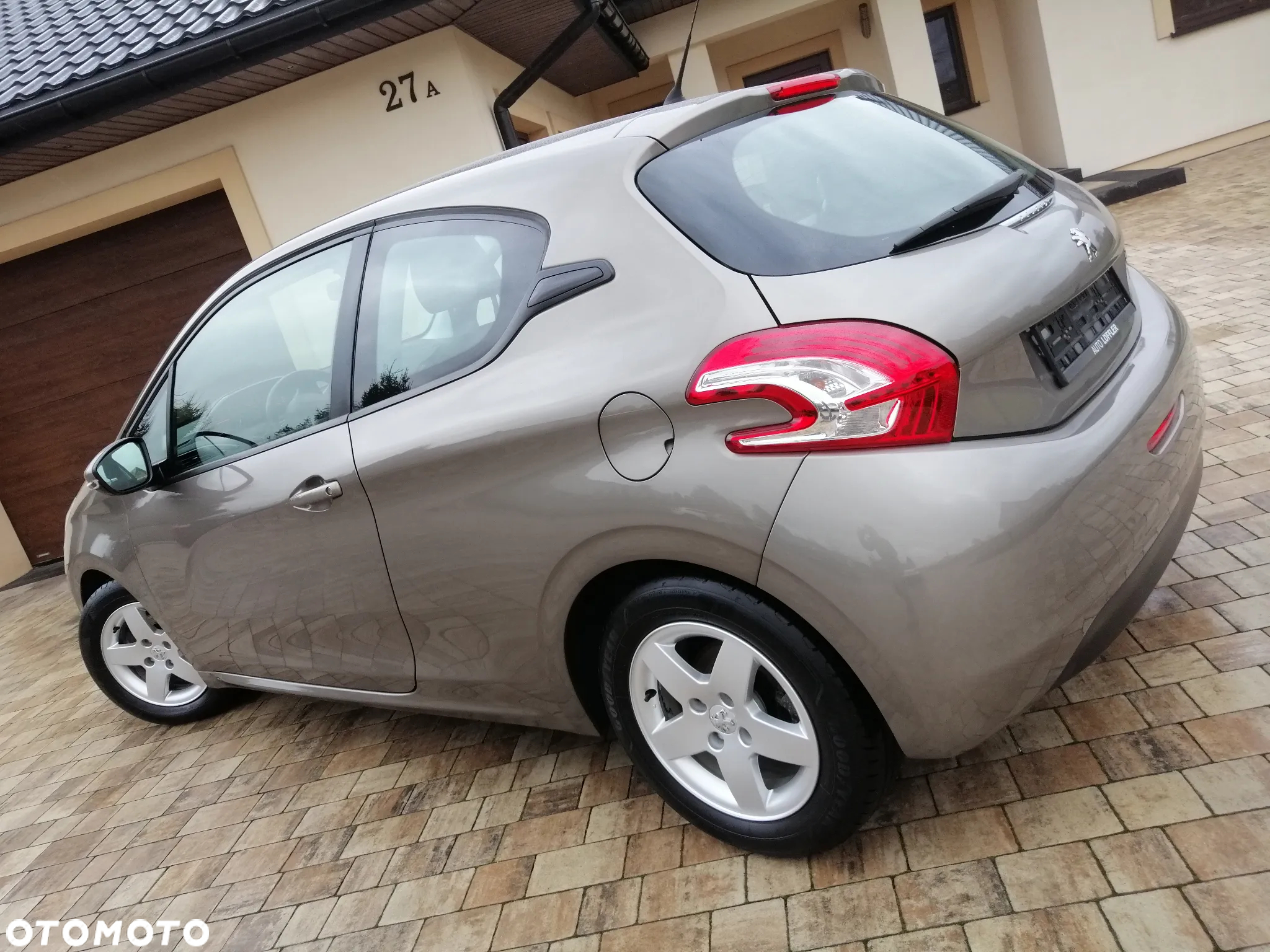 Opel Corsa 1.4 16V Active - 8