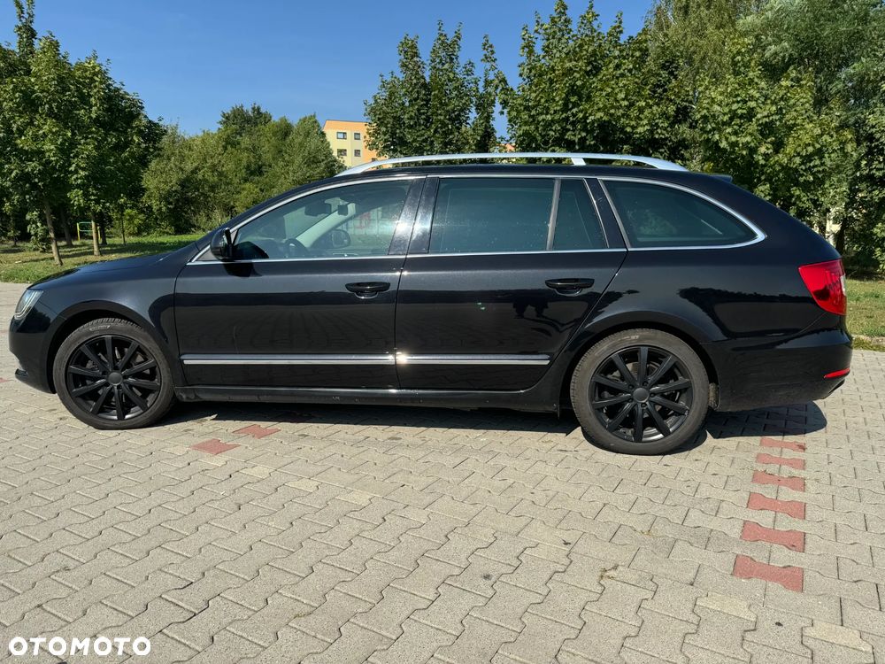 Skoda Superb 2.0 TDI Elegance DSG - 8