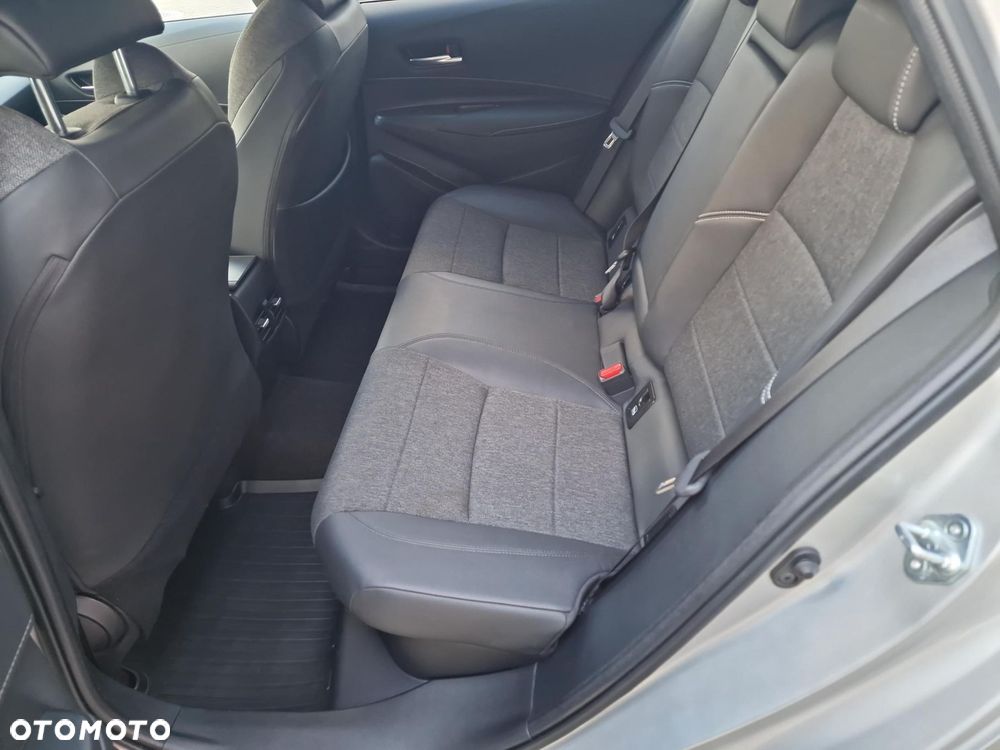 Toyota Corolla 2.0 Hybrid Comfort - 13