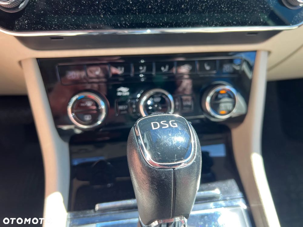 Skoda Superb 2.0 TDI Ambition DSG7 - 25