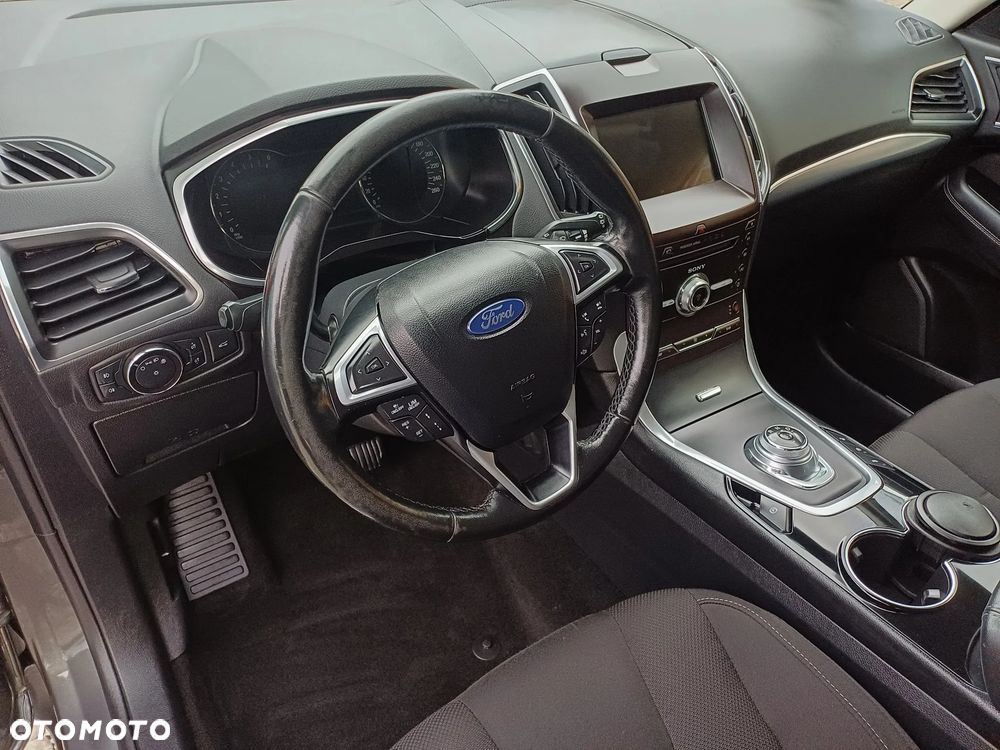 Ford S-Max - 21