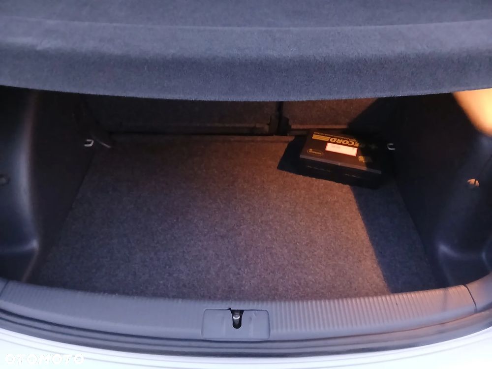 Volkswagen Golf Plus - 17