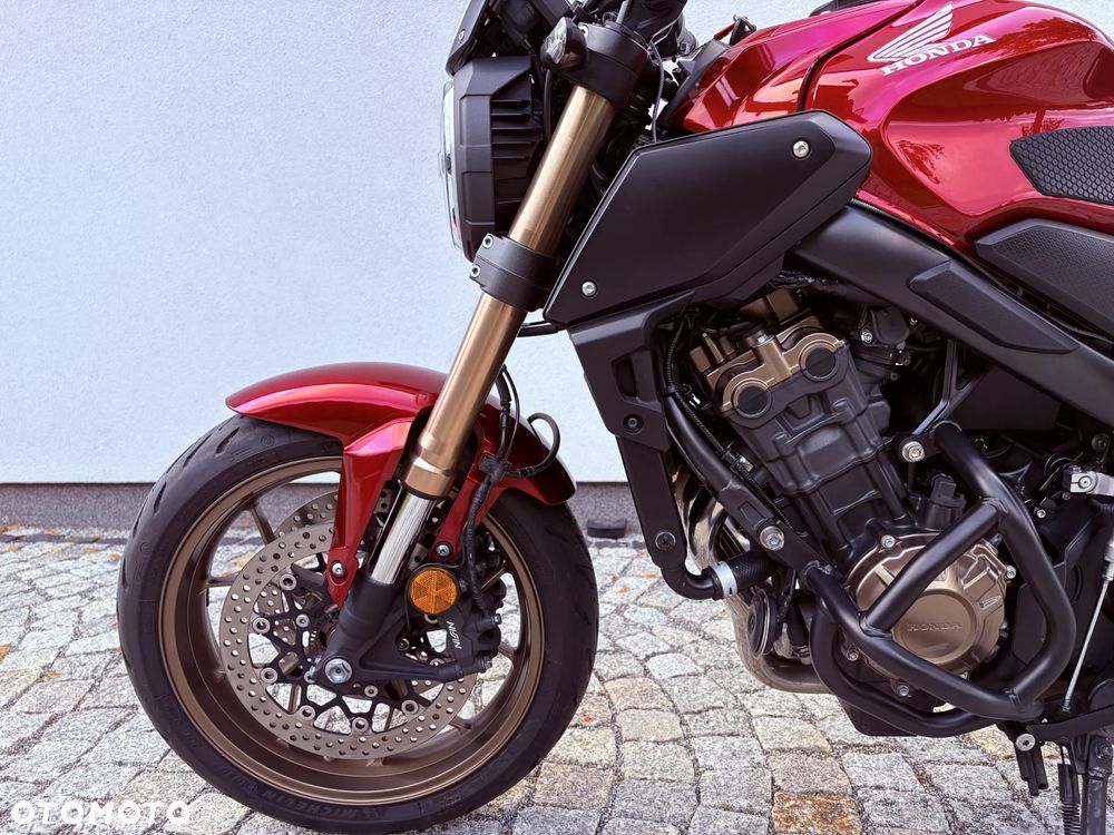 Honda CB - 12