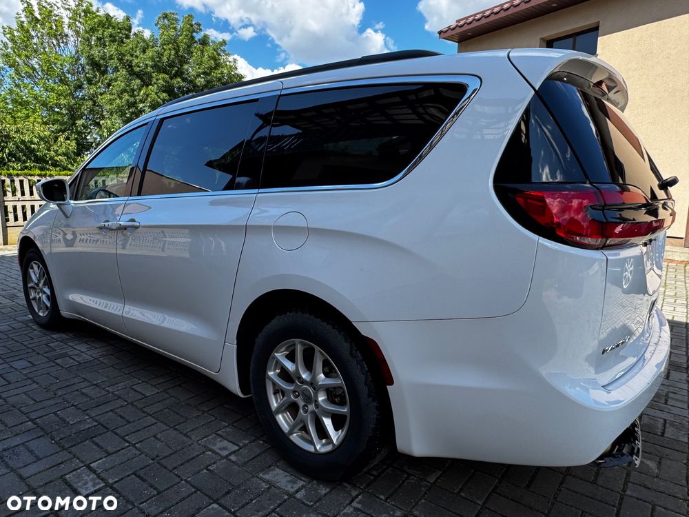 Chrysler Pacifica - 6
