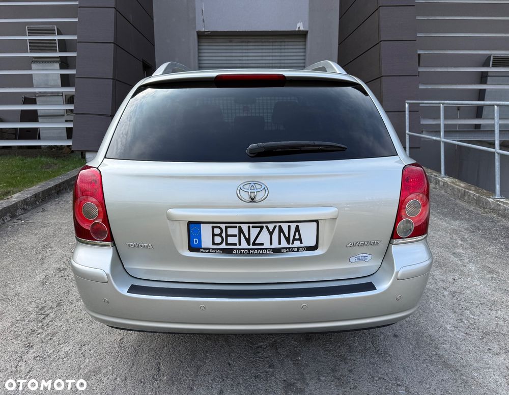 Toyota Avensis 1.8 VVT-i Combi - 8