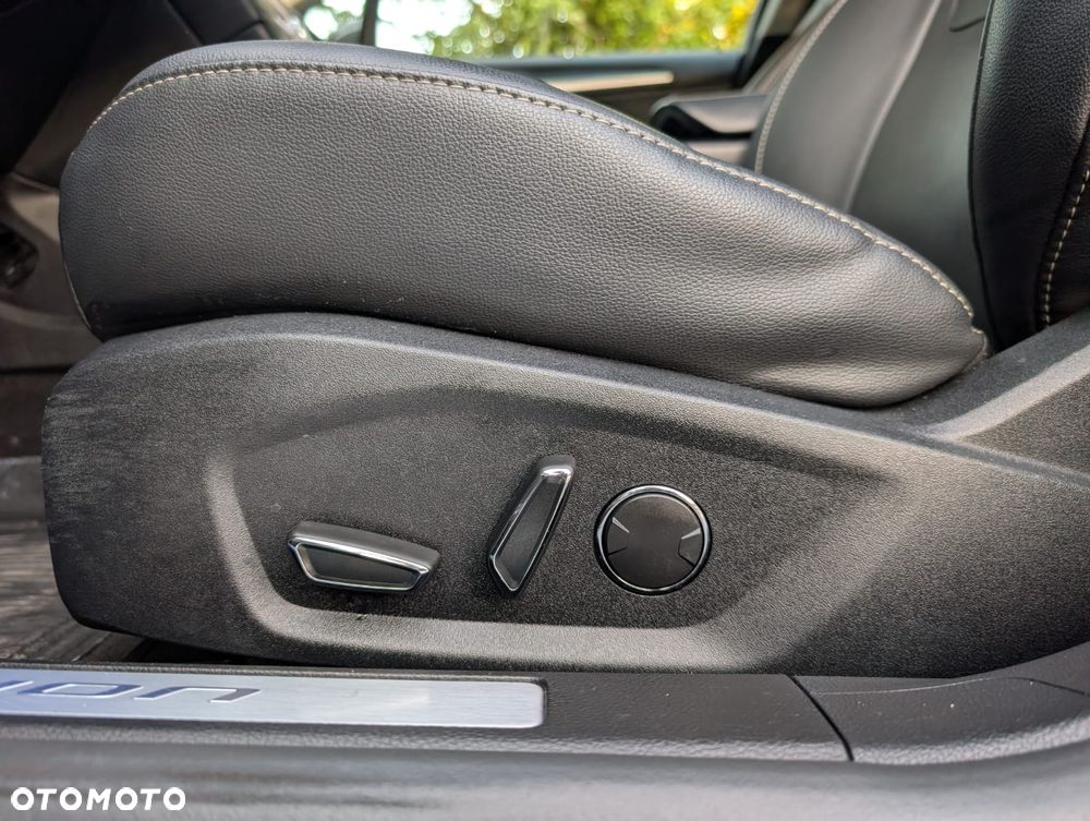 Ford Fusion - 39