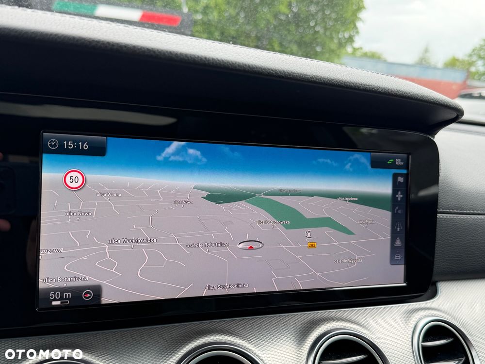 Mercedes-Benz Klasa E 220 d 9G-TRONIC AMG Line - 24