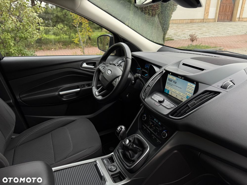 Ford Kuga 1.5 EcoBoost FWD Titanium ASS - 19