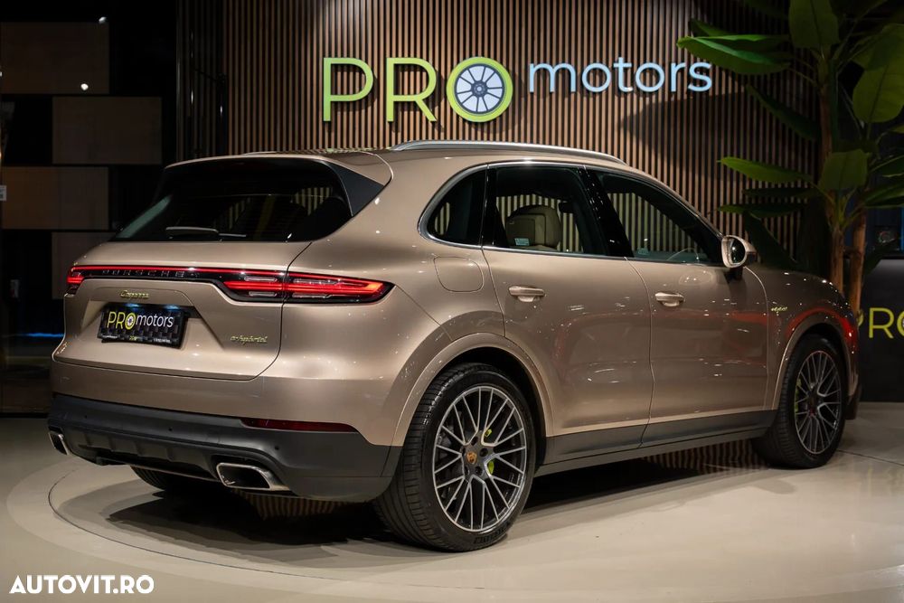 Porsche Cayenne - 17