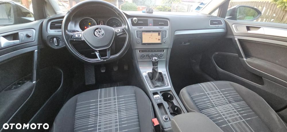 Volkswagen Golf 2.0 TDI 4Motion Sound - 17