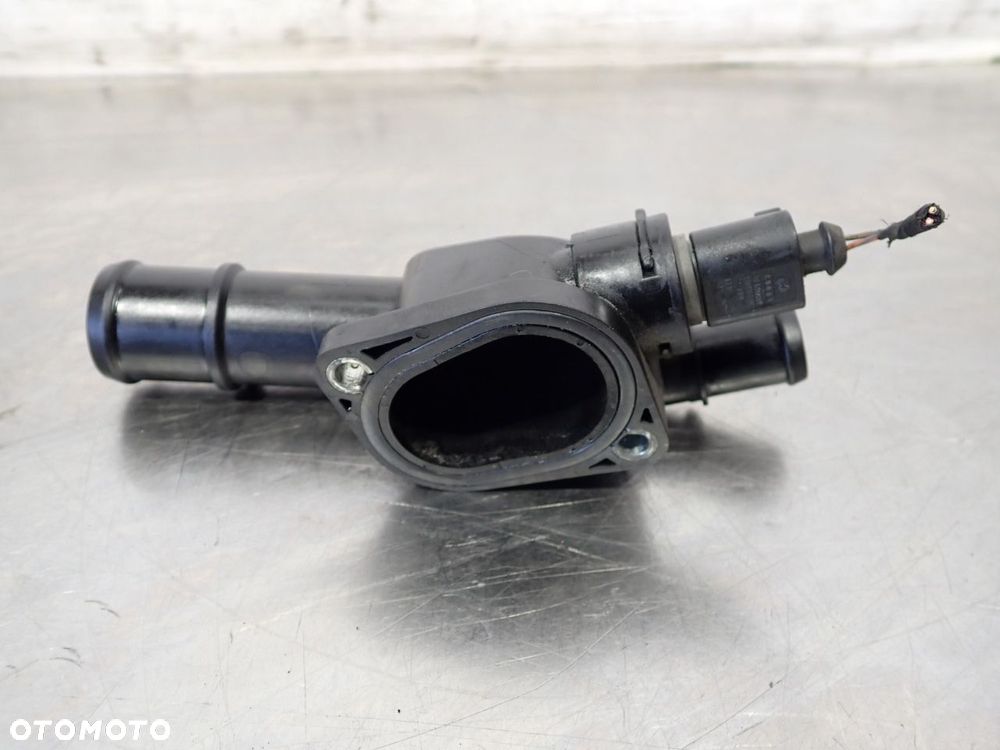 OBUDOWA TERMOSTATU AUDI A3 8P - 3