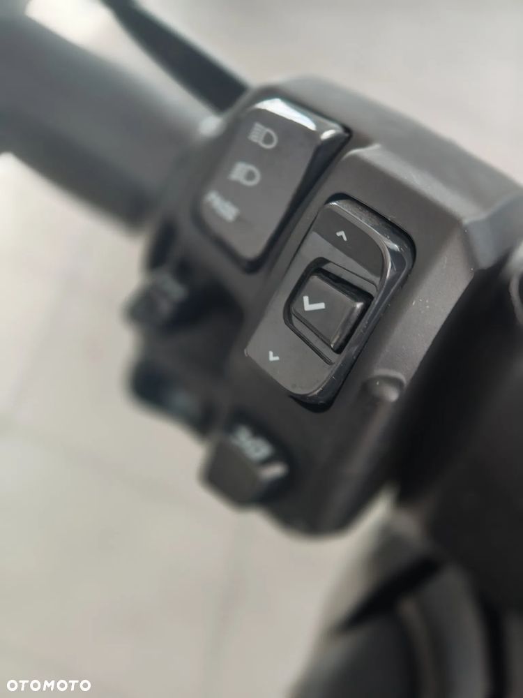 Yamaha X-max - 24