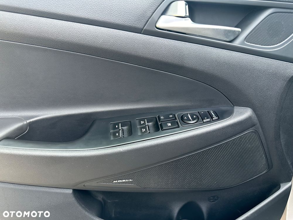Hyundai Tucson blue 1.6 CRDi 4WD Select - 12
