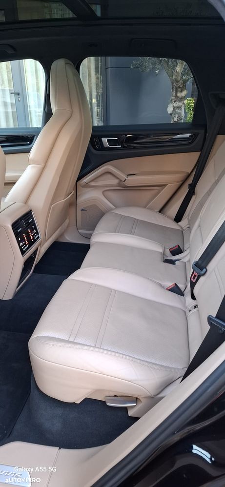 Porsche Cayenne - 16