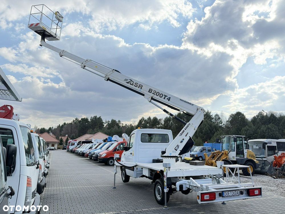 Mercedes-Benz Sprinter - 20