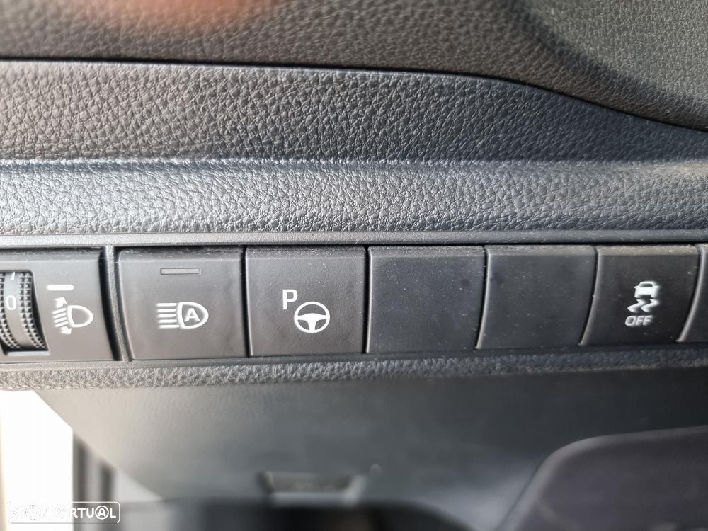 Toyota Corolla 1.8 Hybrid Comfort - 21