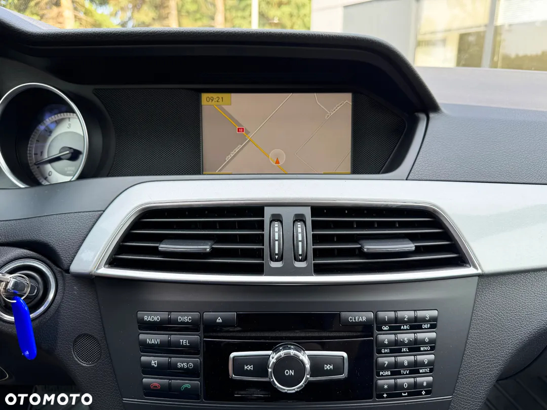 Mercedes-Benz Klasa C 300 T CDI 4Matic 7G-TRONIC Avantgarde Edition - 26