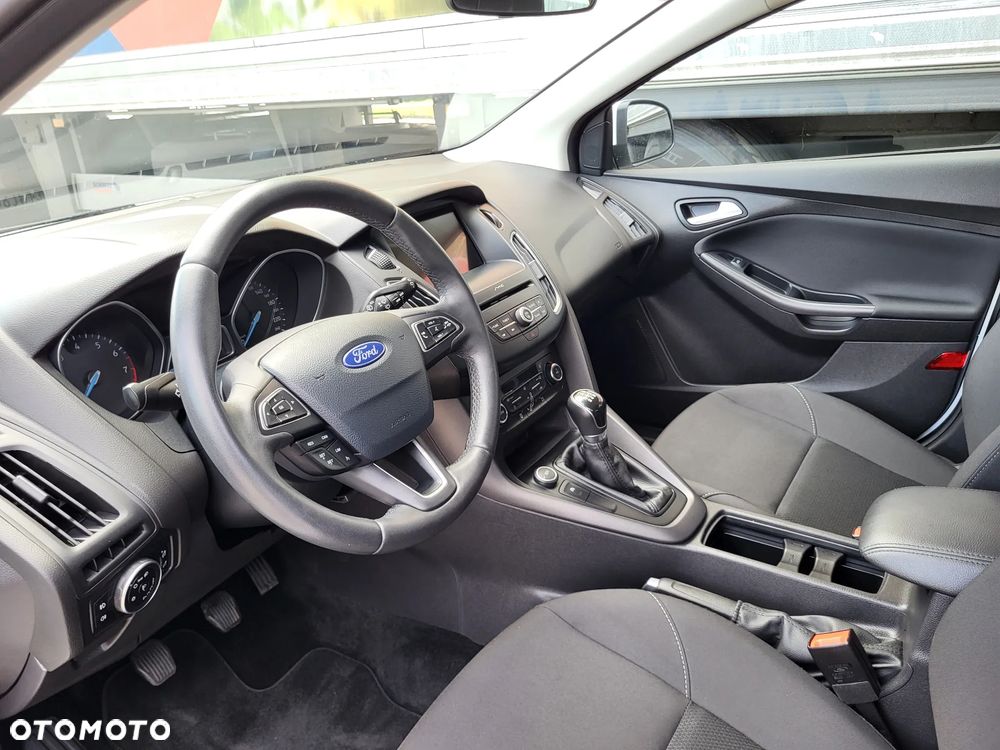 Ford Focus 1.0 EcoBoost Trend Edition Business - 16