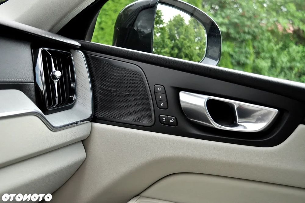 Volvo XC 60 B4 D Geartronic RDesign - 30
