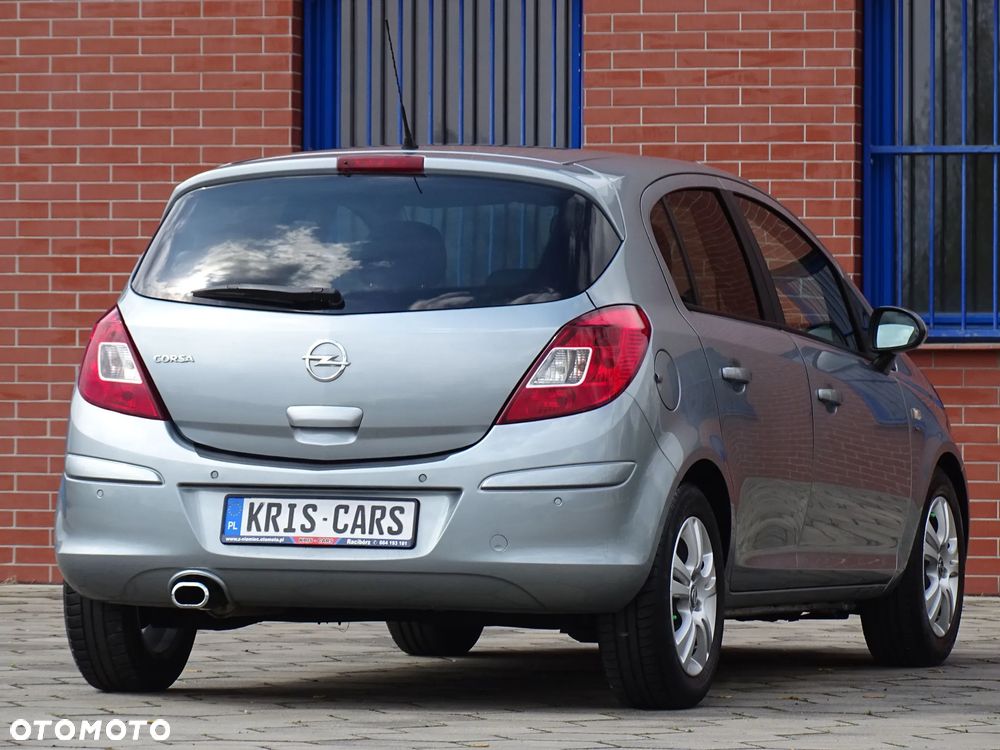 Opel Corsa 1.4 16V Cosmo - 6