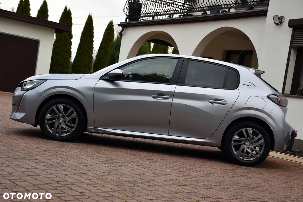 Peugeot 208 Benzin 100 Style - 11