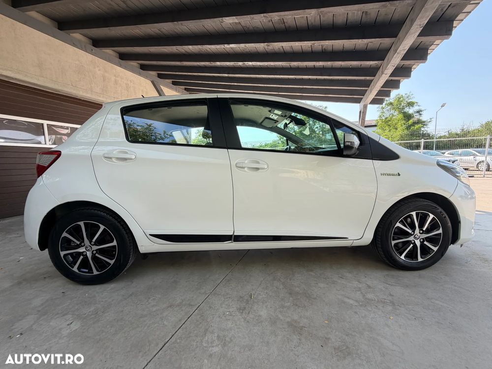 Toyota Yaris - 10