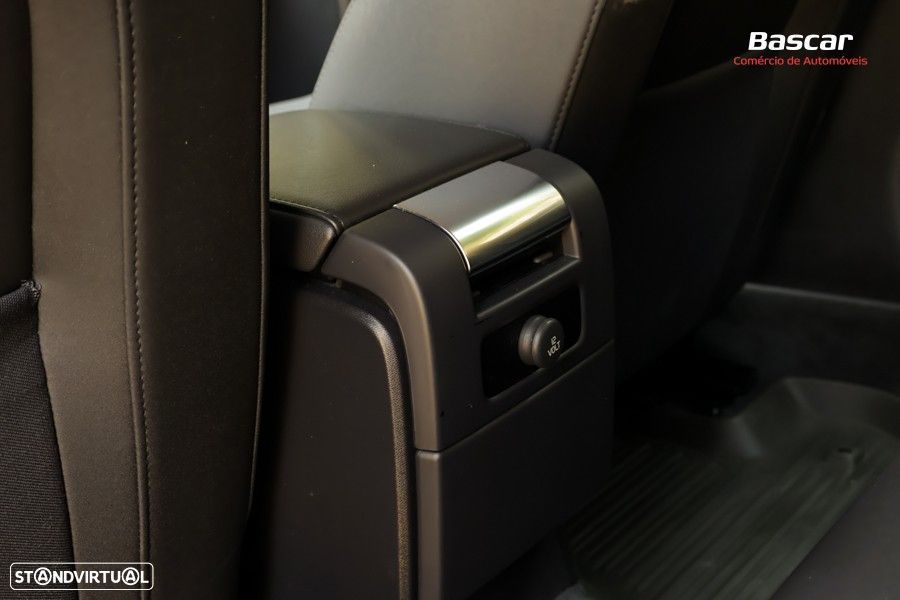 Volvo XC 70 D4 Geartronic Black Line - 29