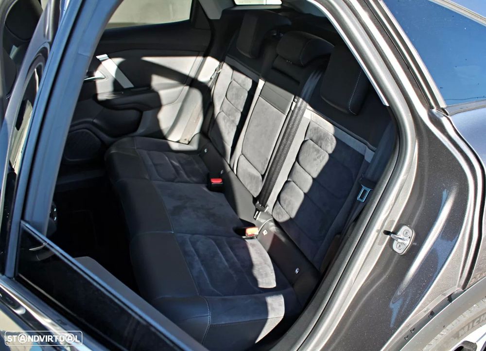 Citroën C4 1.2 PureTech Shine EAT8 - 19