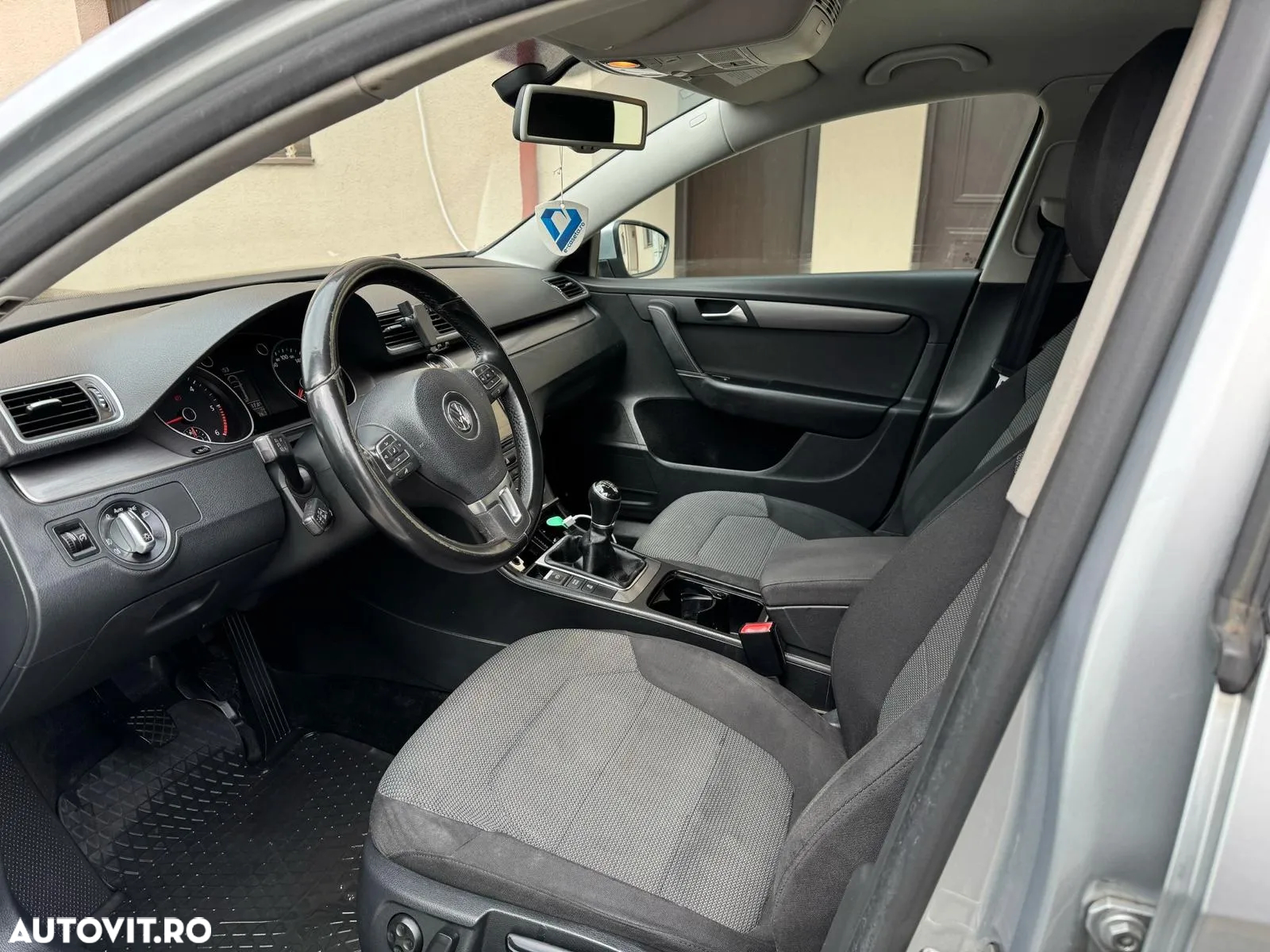 Volkswagen Passat - 15