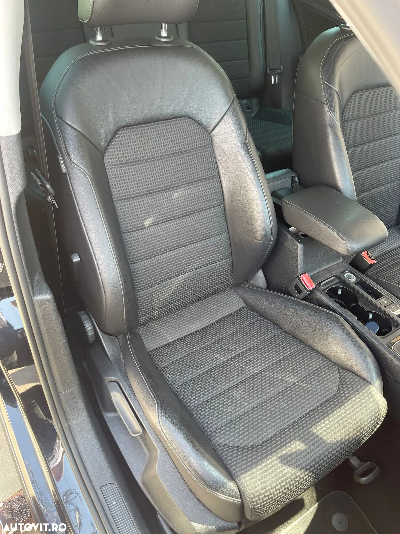 Volkswagen Golf - 17