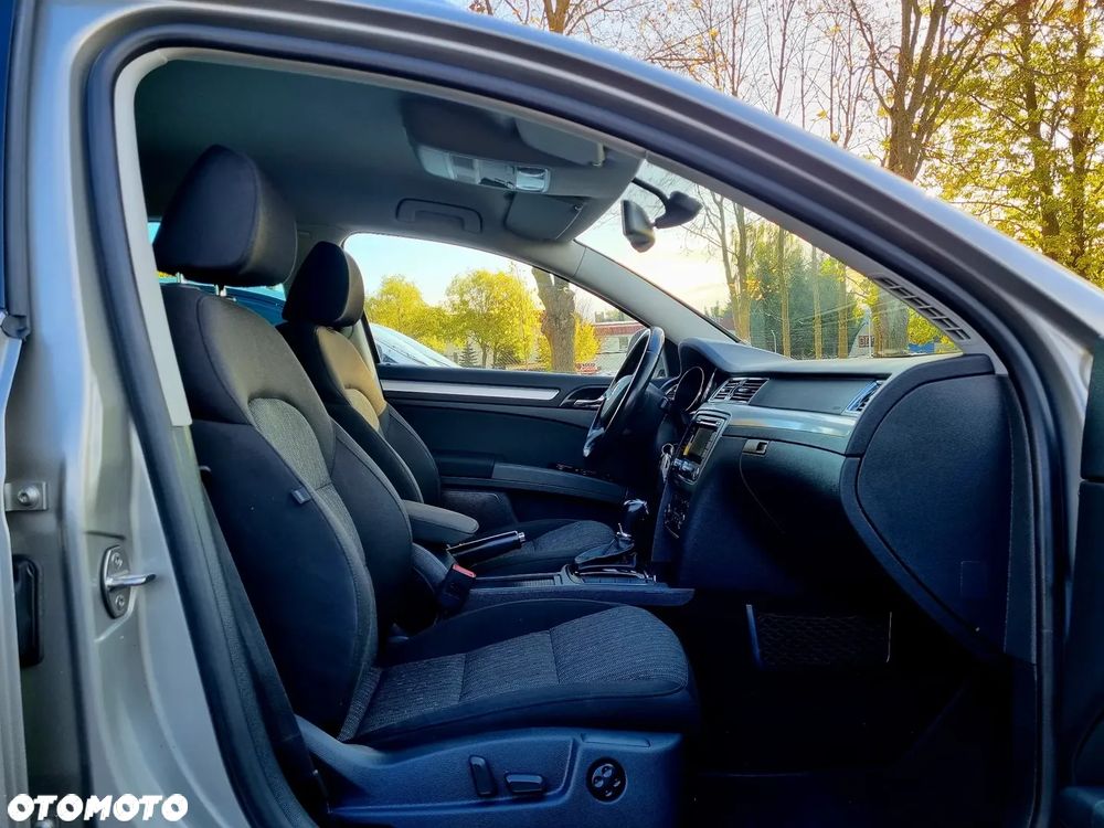 Skoda Superb 2.0 TDI DSG Elegance - 13