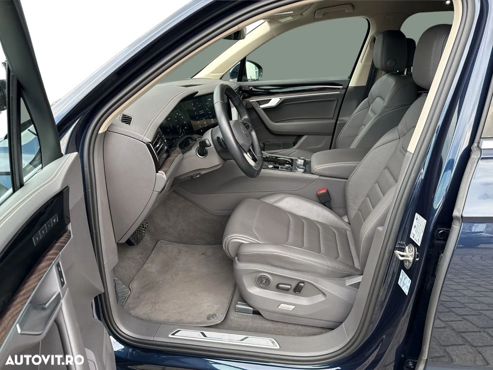 Volkswagen Touareg V6 TDI 4MOTION Elegance - 14