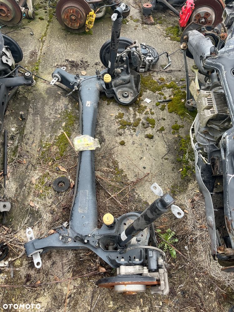 Belka zawieszenia tył Peugeot 3008 II 5008 II C5 Aircross DS4 II