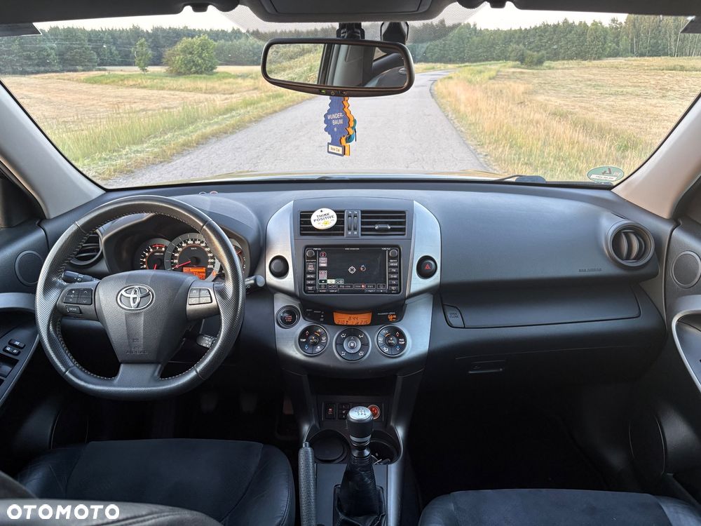 Toyota RAV4 2.0 VVT-i 2010 - 17