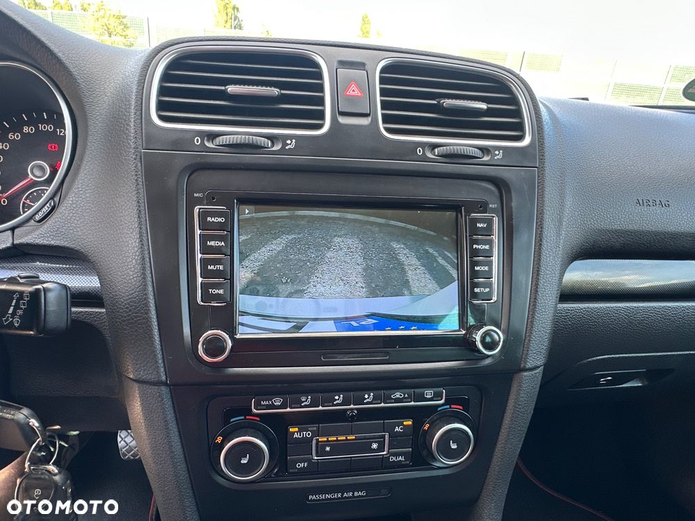 Volkswagen Golf 1.4 TSI Comfortline - 24