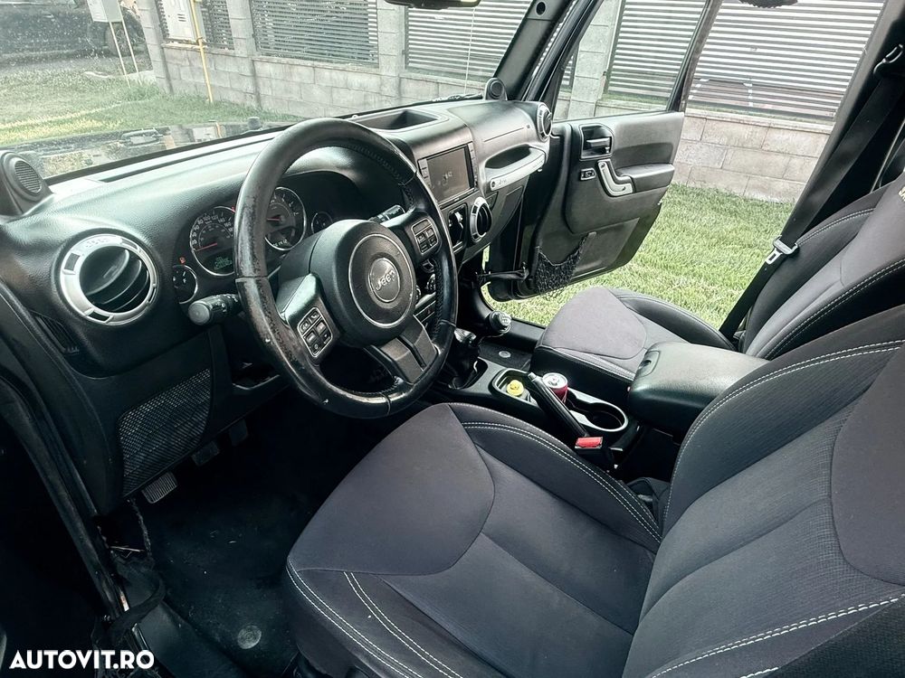 Jeep Wrangler - 5