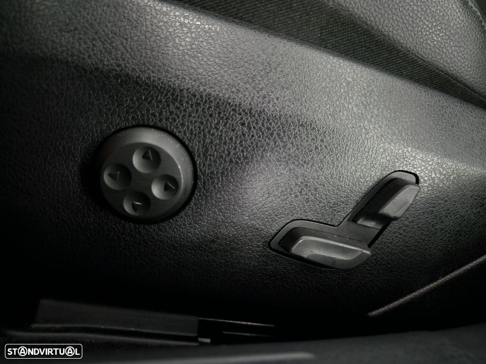 Mercedes-Benz C 300 e Avantgarde - 13