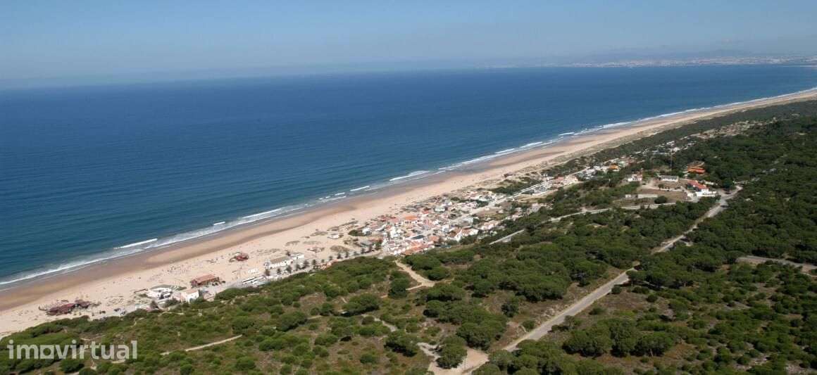 Moradia Isolada T4 com piscina, Aroeira, Almada - Grande imagem: 4/32