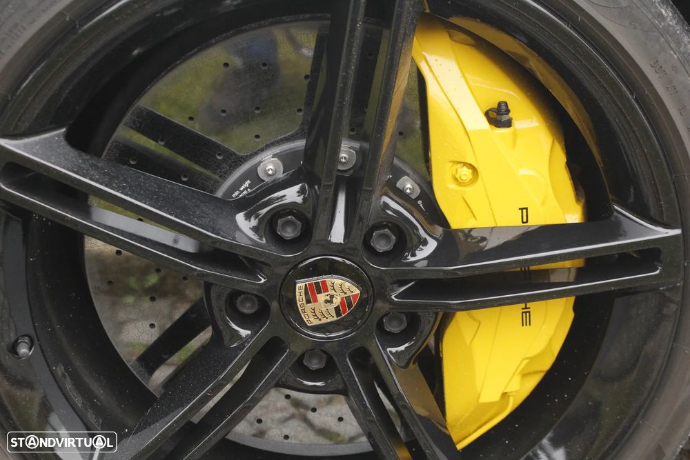 Porsche Taycan 4S - 9