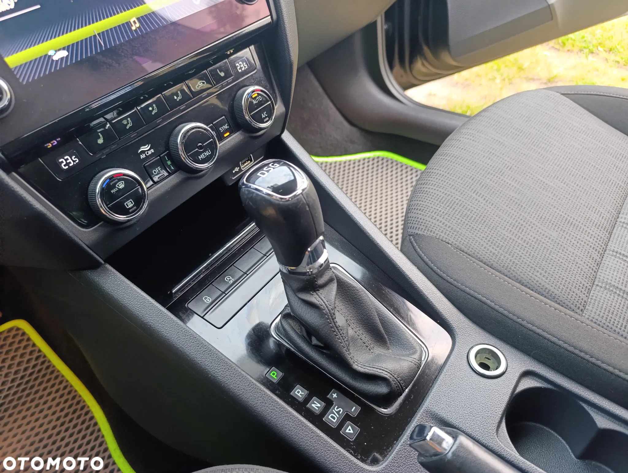 Skoda Octavia Combi 2.0 TDI DSG Style - 26